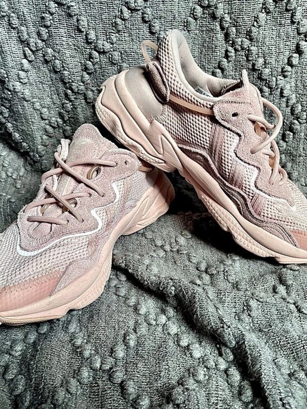 adidas Ozweego Retro 90s Platform Athletic Running Shoes Monochromatic Pink 6.5